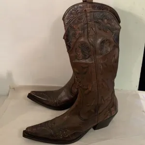 NWOT BARBARA BUCCI  LEATHER COWGIRLS WESTERN BROWN BOOTS SIZE 41 MADE‎ I…