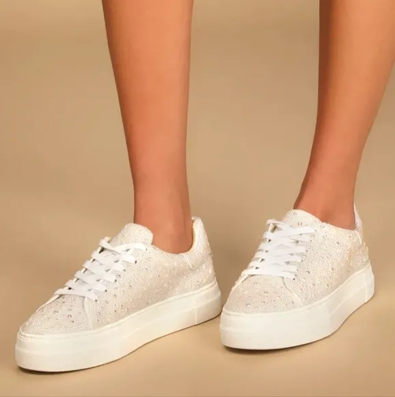 NWOT Betsey Johnson Sidny White Pearl Rhinestone Platform Sneakers Size 7.5M