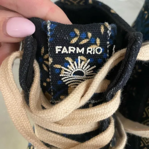 NWOT FARM RIO Mid Flat Form Sneaker Macaw Forest Black Blue