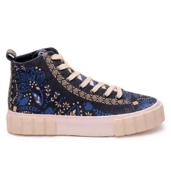 NWOT FARM RIO Mid Flat Form Sneaker Macaw Forest Black Blue