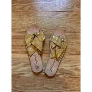 NWOT Free People Rio Vista Gold Sandals Size 38