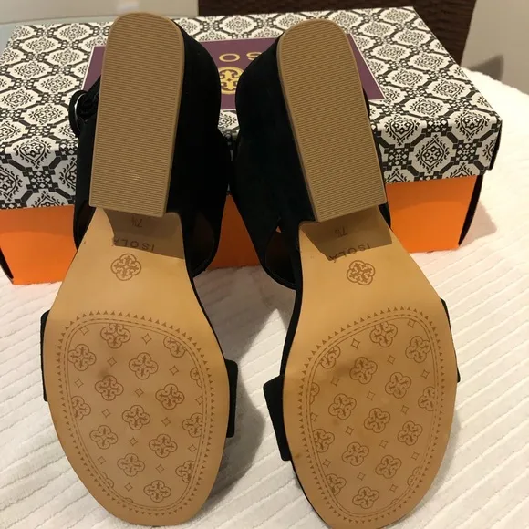 NWOT ISOLA shoes, size 7 1/2