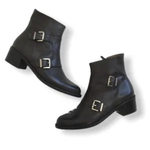 NWOT Italian leather Boots