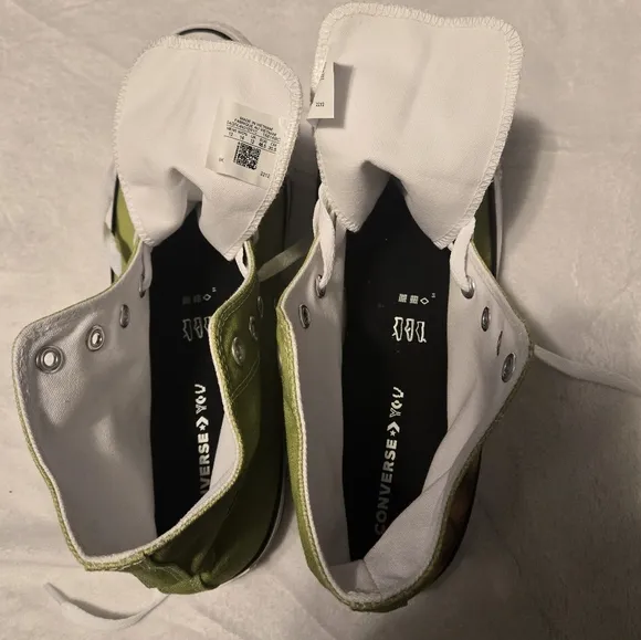 NWOT Limited Edition Unisex Converse All Star High Top Sneakers &quot;Ted&quot; TV