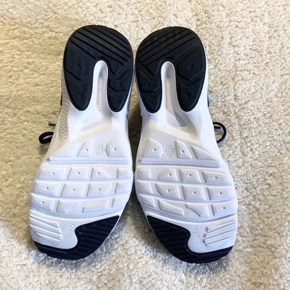 NWOT Nike Huarache E.D.G.E. Shoes- size 7Y boys
