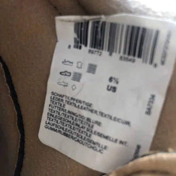NWT Adidas Tubular Invader Strap High-Top Sneakers