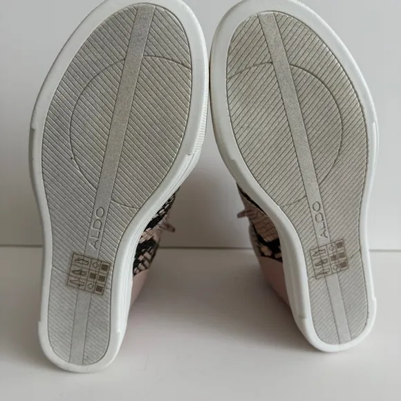 NWT Aldo Snake Print Wedge Sneakers Size 7
