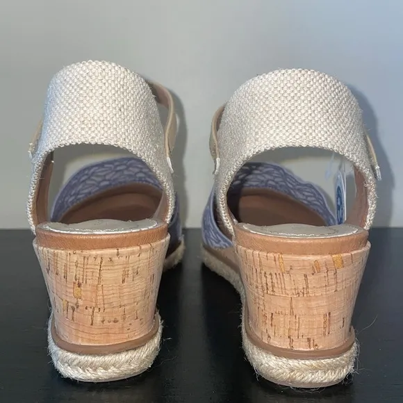 NWT Baretraps OLICIA Women's Sandals Lavender Size 8 M. 100% Recycled Material.