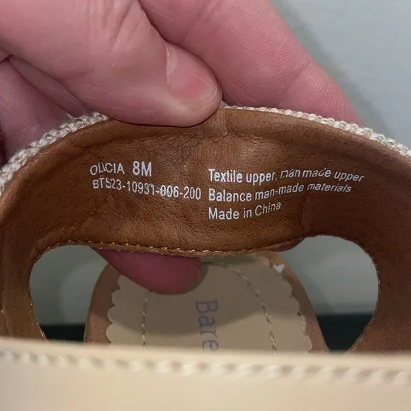 NWT Baretraps OLICIA Women's Sandals Lavender Size 8 M. 100% Recycled Material.