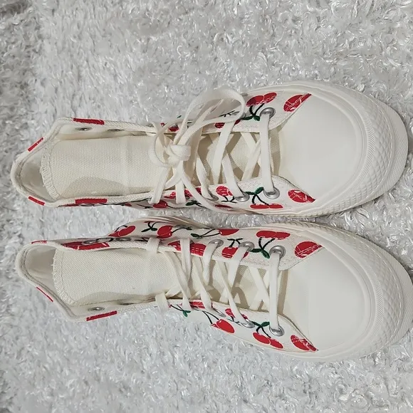 NWT Converse Cherry Platform Hi Tops Sneakers