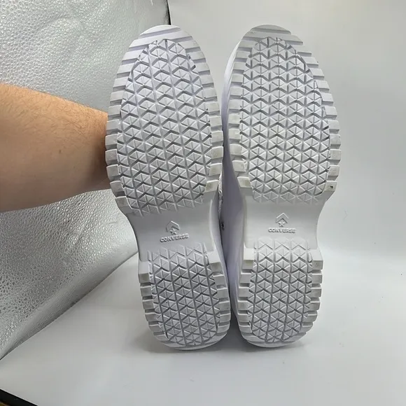 NWT Converse Lugged 2.0 Platform Shoe Sneakers High Top White Leather Womens 10