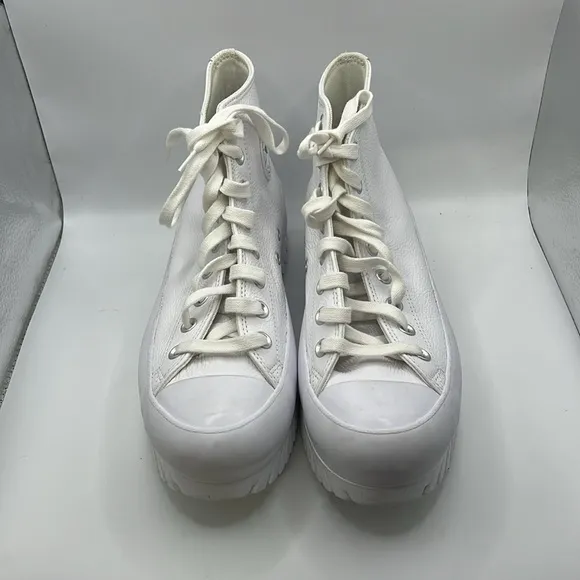 NWT Converse Lugged 2.0 Platform Shoe Sneakers High Top White Leather Womens 10