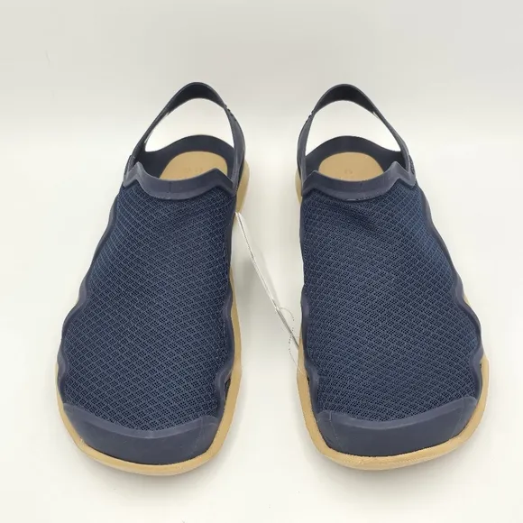 NWT Crocs Swiftwater Mesh Wave Men's Sandals/water shoes, Navy Blue/Khaki, 8M