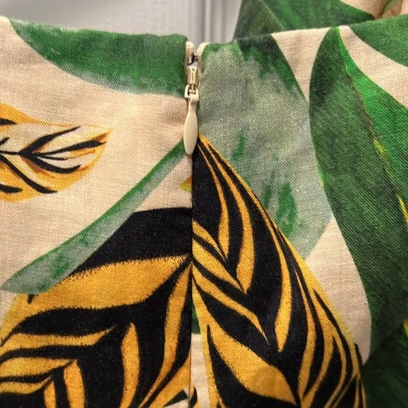 NWT Farm Rio Tropical Leaves Shorts Skort Size Large