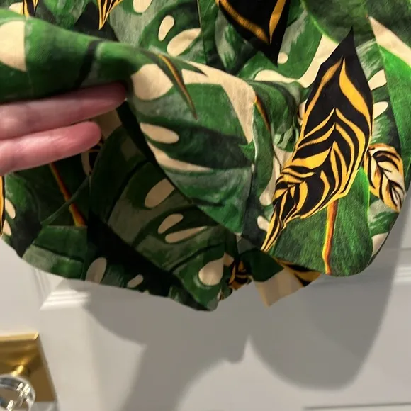 NWT Farm Rio Tropical Leaves Shorts Skort Size Large