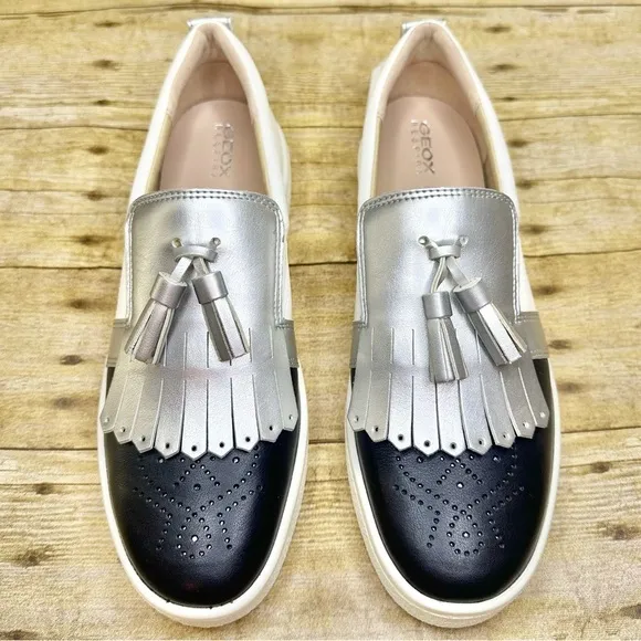 NWT Geox D Leelu Leather Slip-On Sneakers Metallic Silver Tassel Loafer
