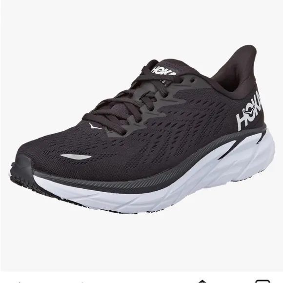 NWT HOKA ONE ONE NIB Women's Clifton 8 Black/White. Size 6 Wide   DS-082