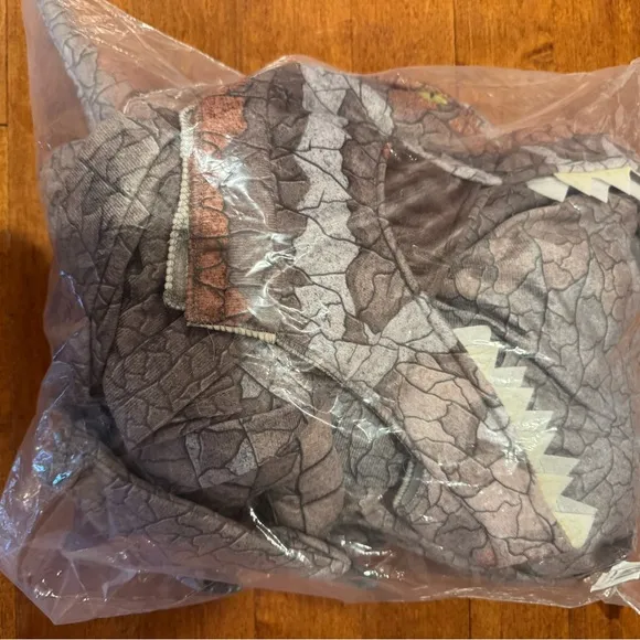 NWT Kid’s Size Large Spinosaurus Costume from HalloweenCostumes.com