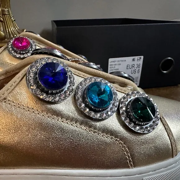 NWT Kurt Geiger London Size 6 Laney Octavia Gold Sneakers