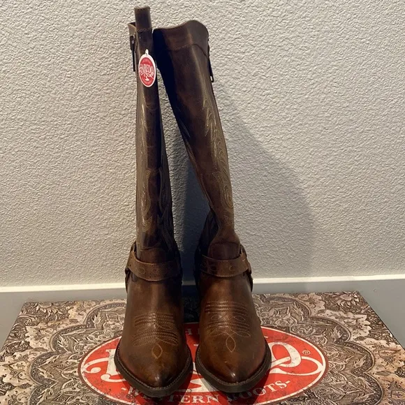 NWT Laredo Diamanté Cowboy Leather Boots Tan