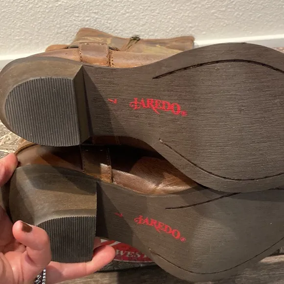 NWT Laredo Diamanté Cowboy Leather Boots Tan