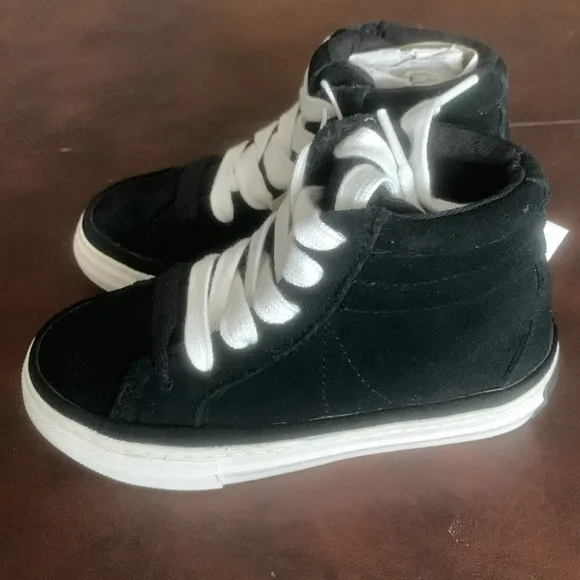 NWT Leather black suede high top sneakers