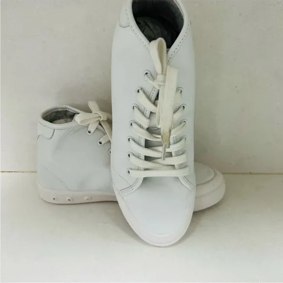 NWT rag &amp; bone Standard Issue High Top Leather Sneakers White. Size 8/38