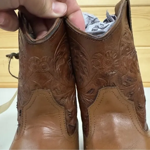 NWT Roper Dusty Tooled Snip Toe Western Leather Boots Floral Distress Womens 9.5