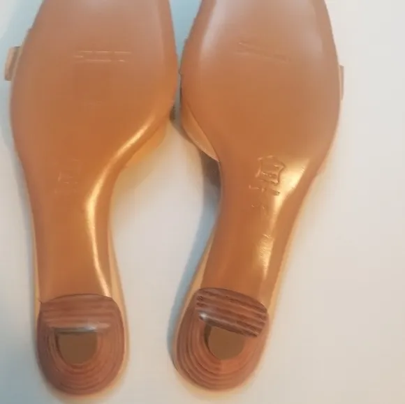NWT Sebastian beige sandals with heel