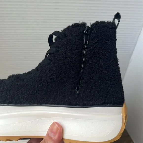NWT Steve Madden Shaft-F Black Faux Fur High Top Platform Sneakers Size 8