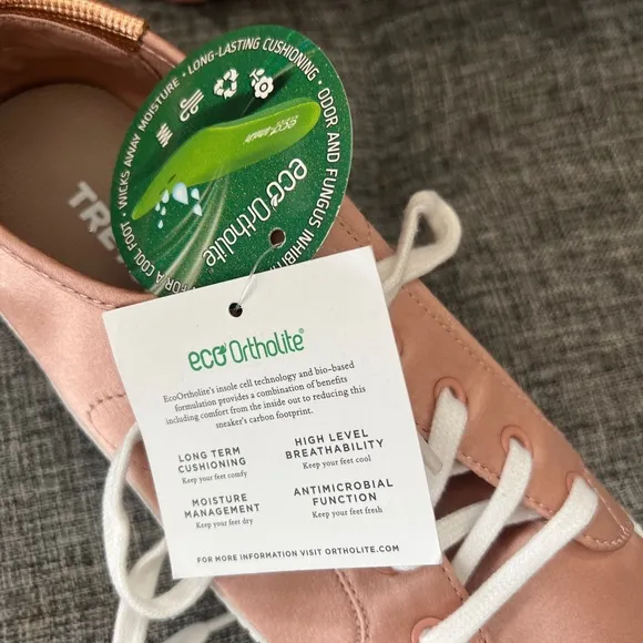 NWT Tretorn Blaire Platform Satin Sneaker Size 7