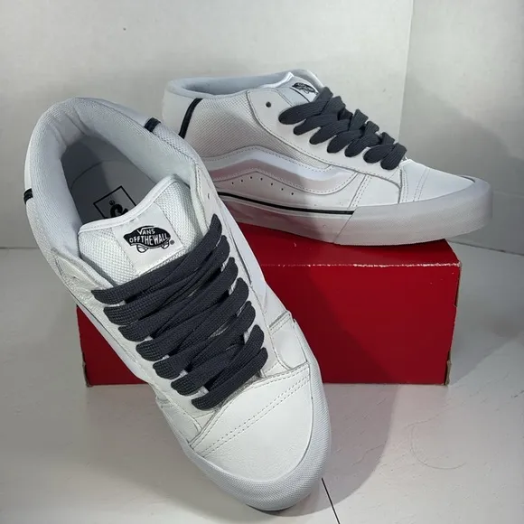 NWT Vans KNU Skool Mid top Skateboard Shoes Men’s 10