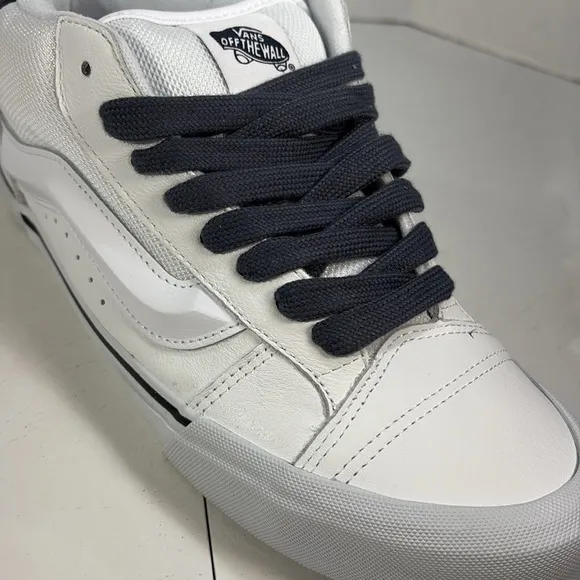 NWT Vans KNU Skool Mid top Skateboard Shoes Men’s 10