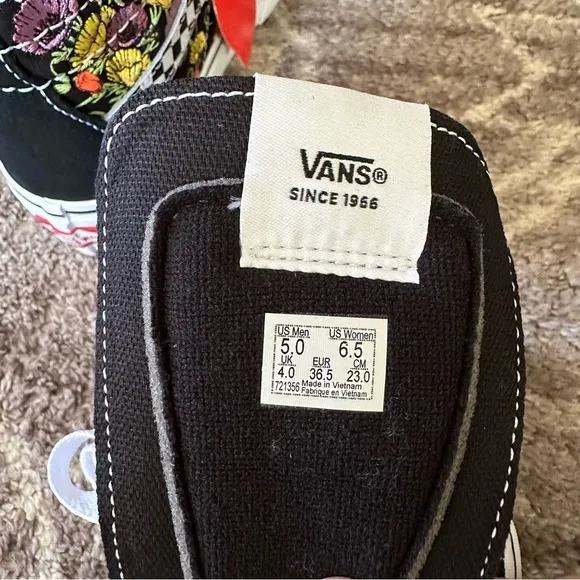 NWT Vans SK8 Hi Top Platform Sneakers Floral Checkered