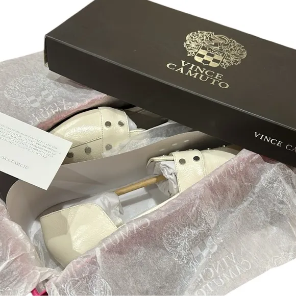 NWT Vince Camuto Cream Studded D’Orsay Leather Loafter Warm White Sz 7.5
