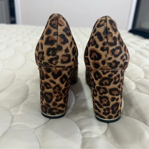 NWT. White House Black Market Elisa Signature Shoes