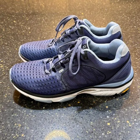 Obeo Pro 2.0 Solace Running Shoes. Navy. Size Women’s 10.