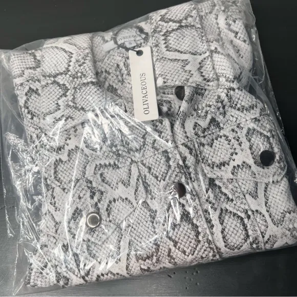 Oliveaceous Python Button Up Jacket, size S NWT