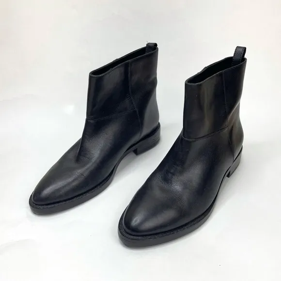 Olivier Theyskens x Theory Black Leather Almond Toe Chelsea Boots EU37