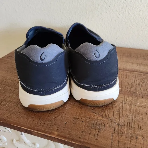 OluKai Mens Navy Lae‘ahi Breathable Slip On Shoes Size 10
