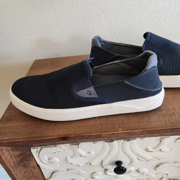 OluKai Mens Navy Lae‘ahi Breathable Slip On Shoes Size 10