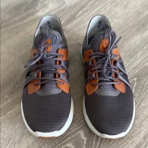 Olukai Mio Li Athletic Shoes 9.5