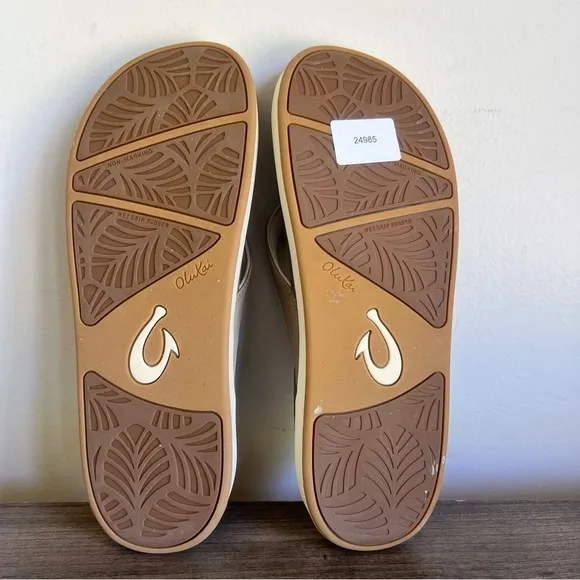 OluKai Nu'a Pi'o Women's Warm Taupe Sandal Size 10 SKU#33102