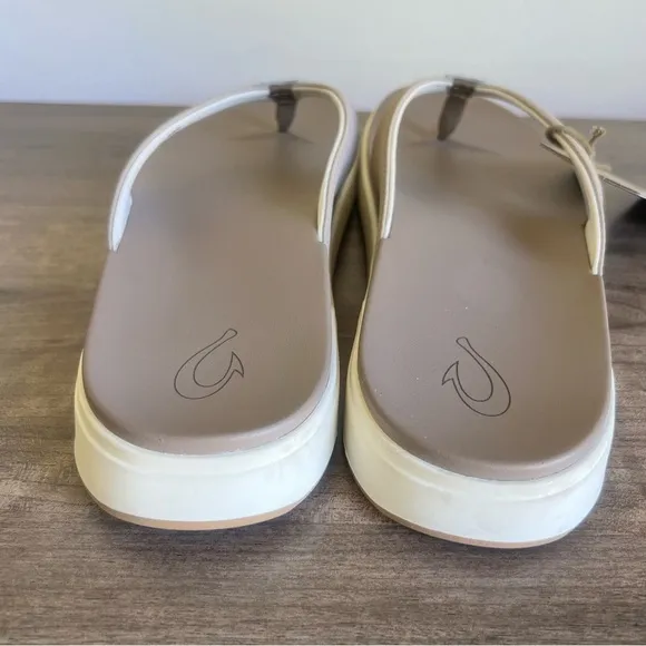 OluKai Nu'a Pi'o Women's Warm Taupe Sandal Size 10 SKU#33102