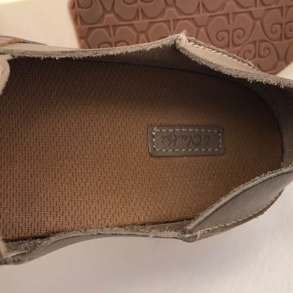 OluKai Pehuea Leather Drop Heel Slip on Shoes 8.5