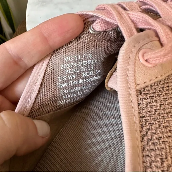 Olukai slip on flat sneaker Blush pink Pehuea Li Shoes women’s size 9