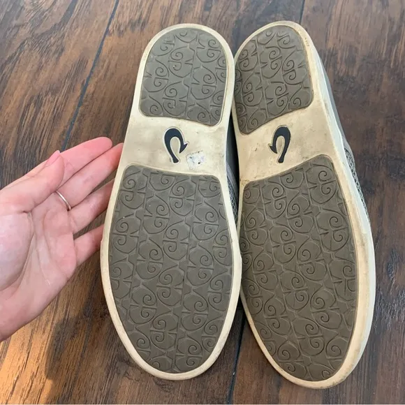 Olukai Women's Pehuea Casual Shoes Fog Palm sz 9