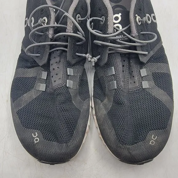 On Cloud 5 Womens 9.5 Black Shoes Athletic Running Walking Outdoors Casual