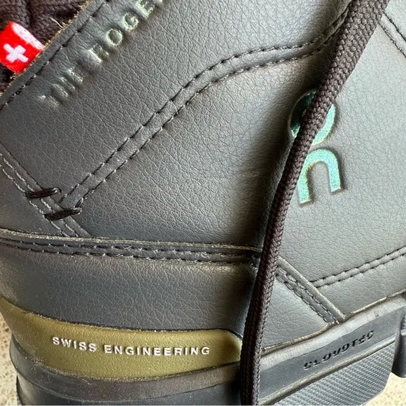 On Cloud Black high top Sneakers size 41