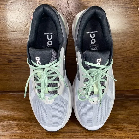 ON Cloud Cloudrunner 2 Mens Shoe Size 10